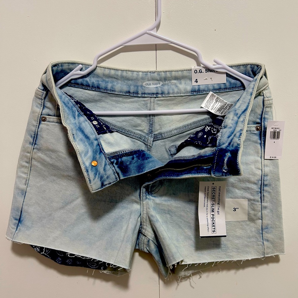 Old Navy shorts - size 4 - new with tags